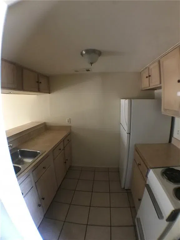 630 Maiden Ln Unit F Austin, TX 78705