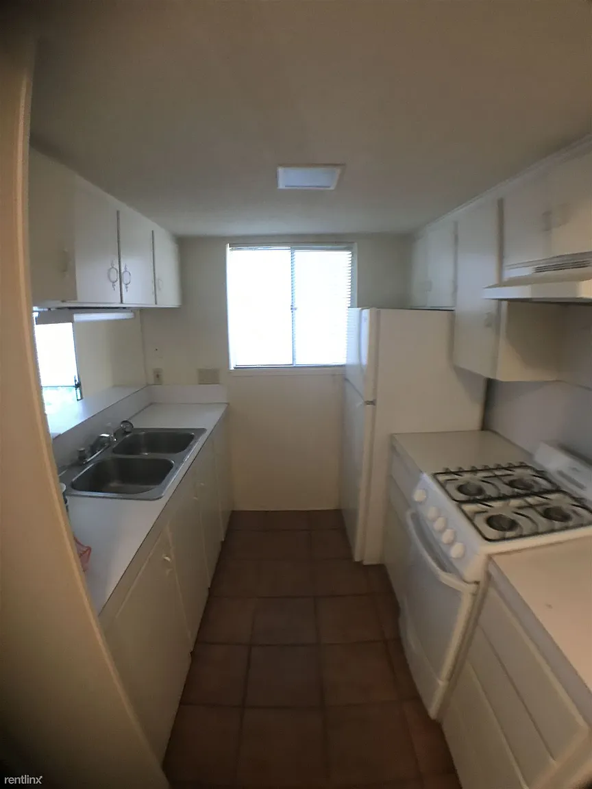 2610 Salado Unit 107 Austin, TX 78705