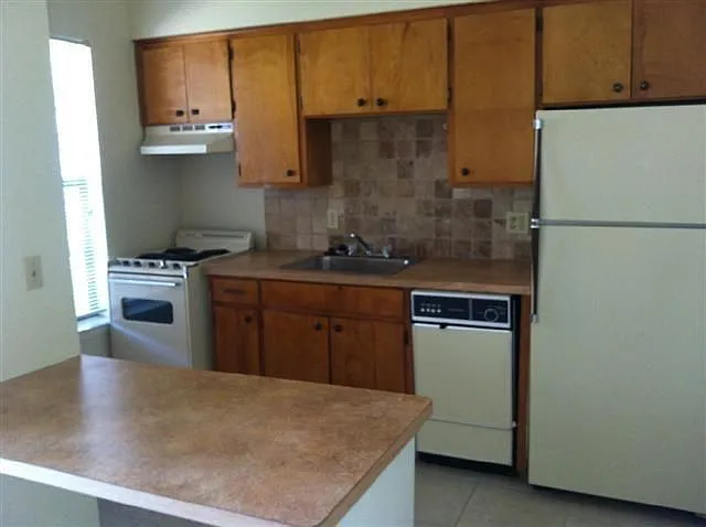 621 W. 37th St Unit 101 Austin, TX 78705