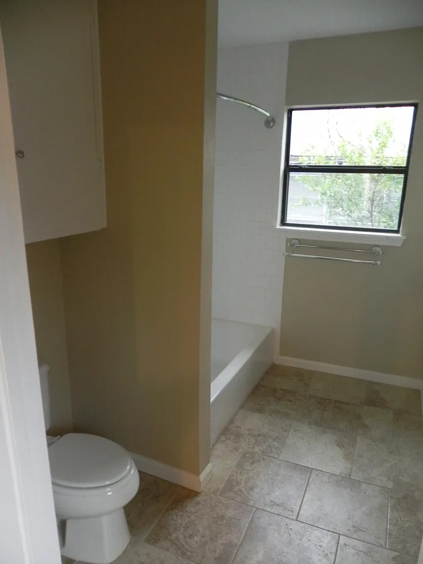 204 W 31st Austin, TX 78705