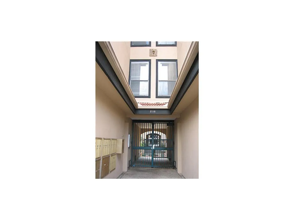 2110 Rio Grande Austin, TX 78705