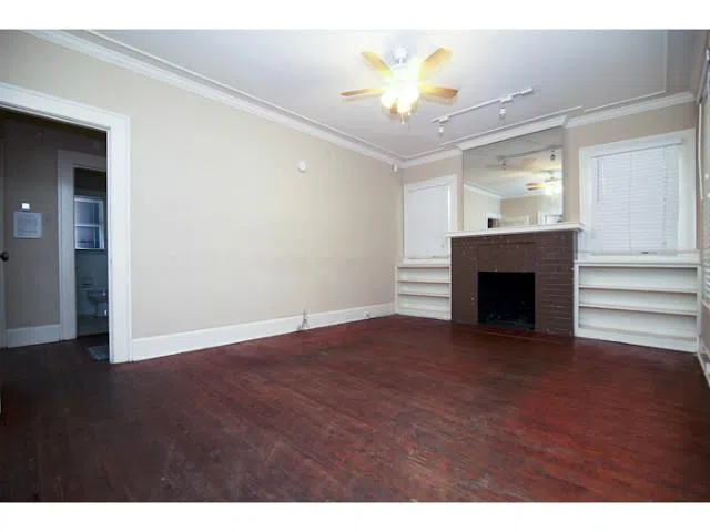 2802 Salado Austin, TX 78705