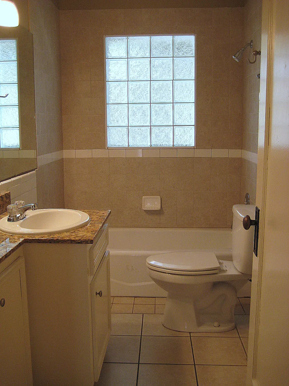 2802 Salado Austin, TX 78705