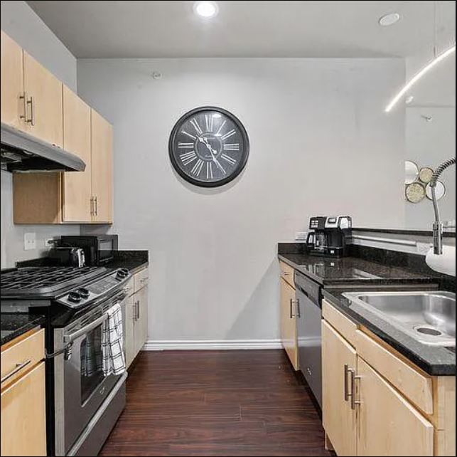 2606 Wilson St 401  Townhome Austin, TX 78704