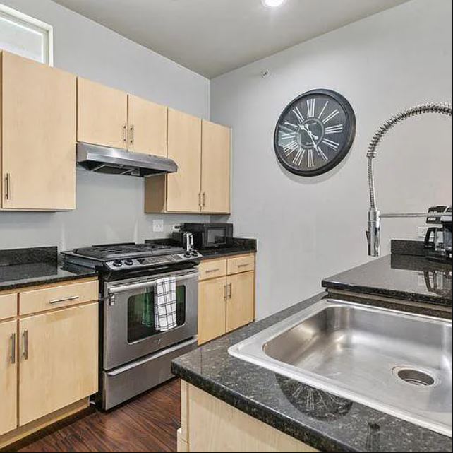 2606 Wilson St 401  Townhome Austin, TX 78704