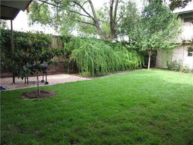2706 Cole Unit B202 Austin, TX 78705