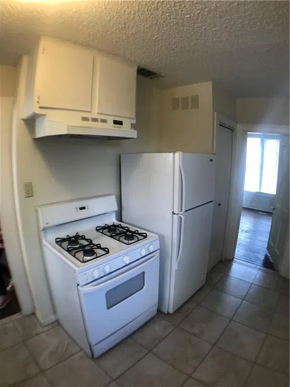 617 W. 37th Austin, TX 78705