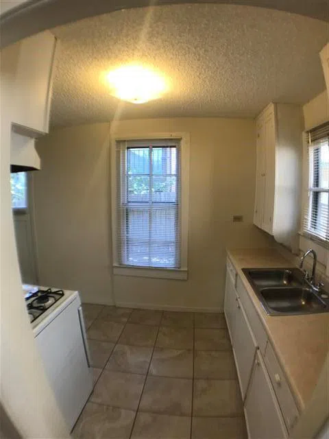 617 W. 37th Austin, TX 78705