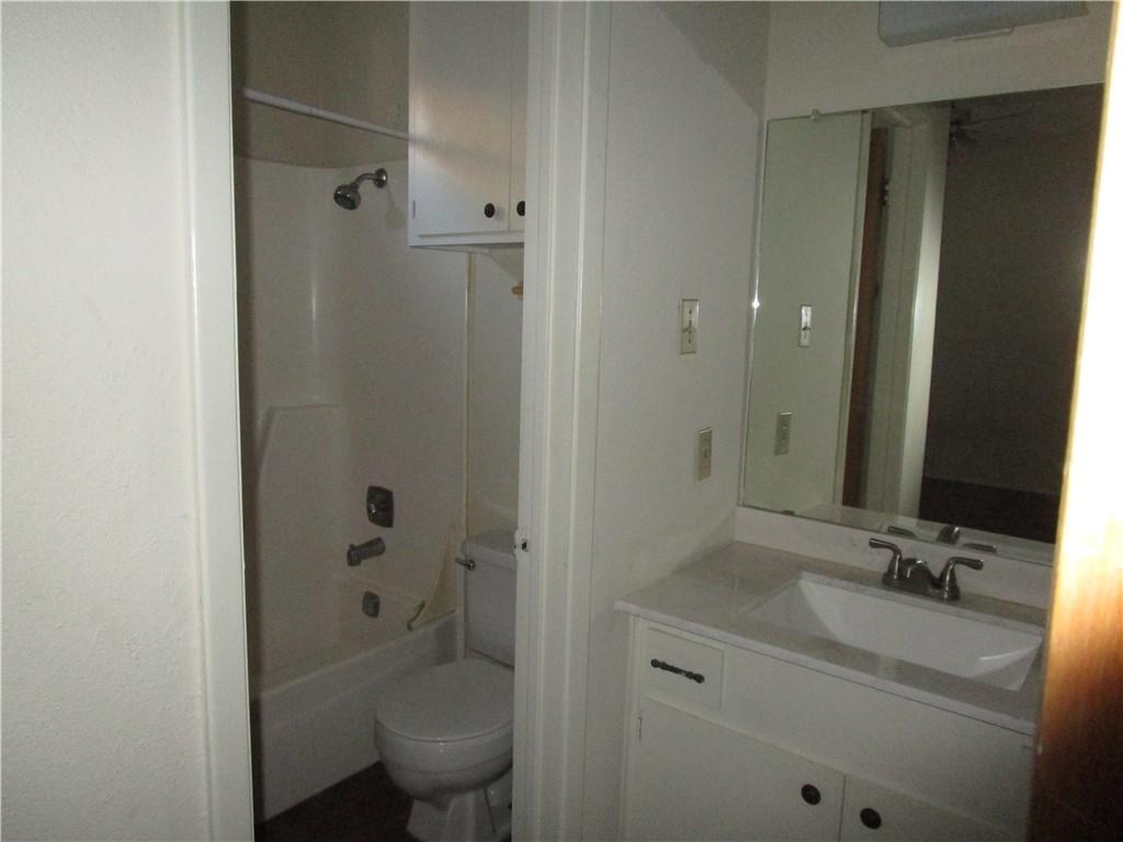 621 W. 37th St Unit 105 Austin, TX 78705