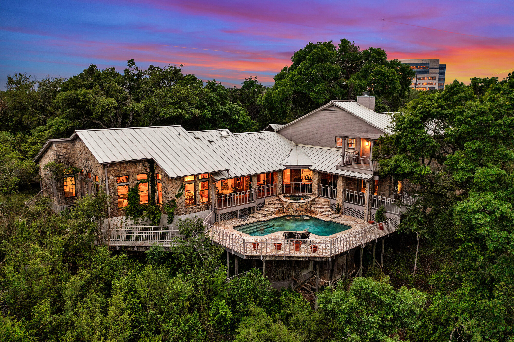 1600 Flintridge Road