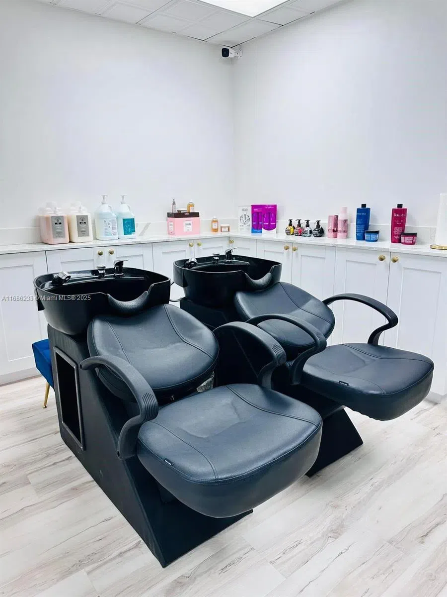 13720 Biscayne Blvd North Miami Beach, Florida 33181
