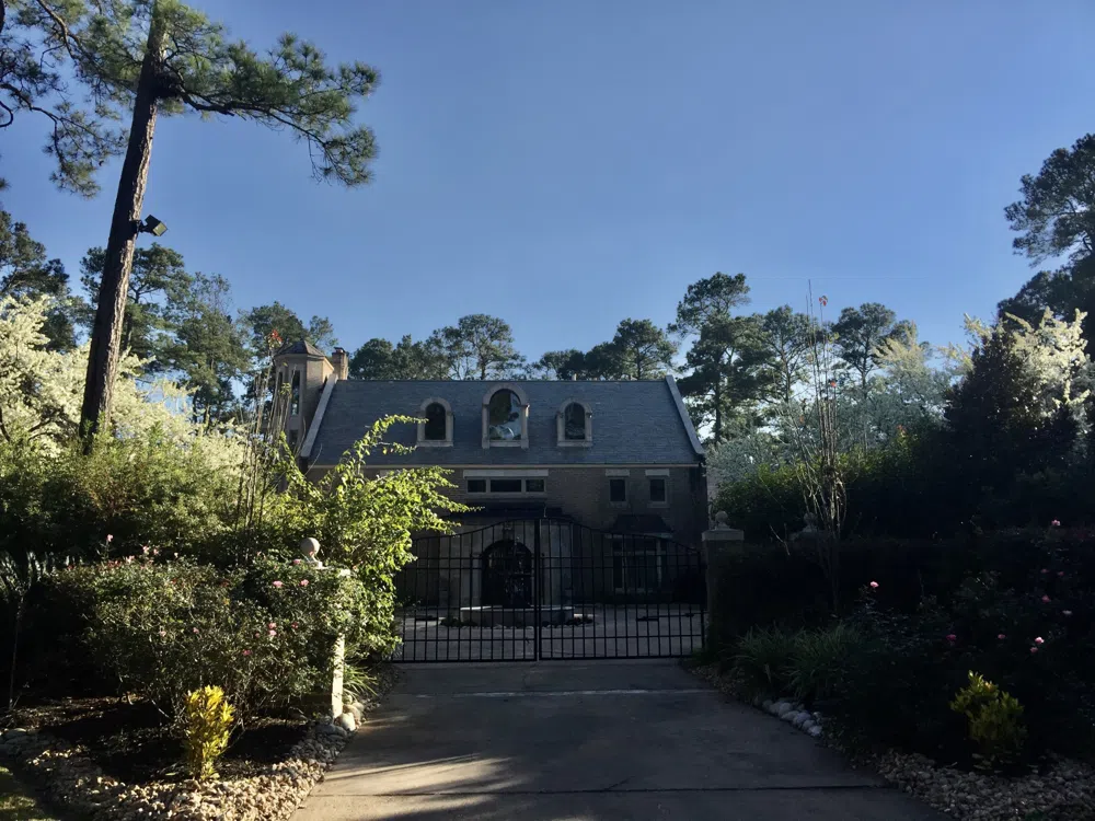 2802 Valley Drive Kingwood, Texas 77339