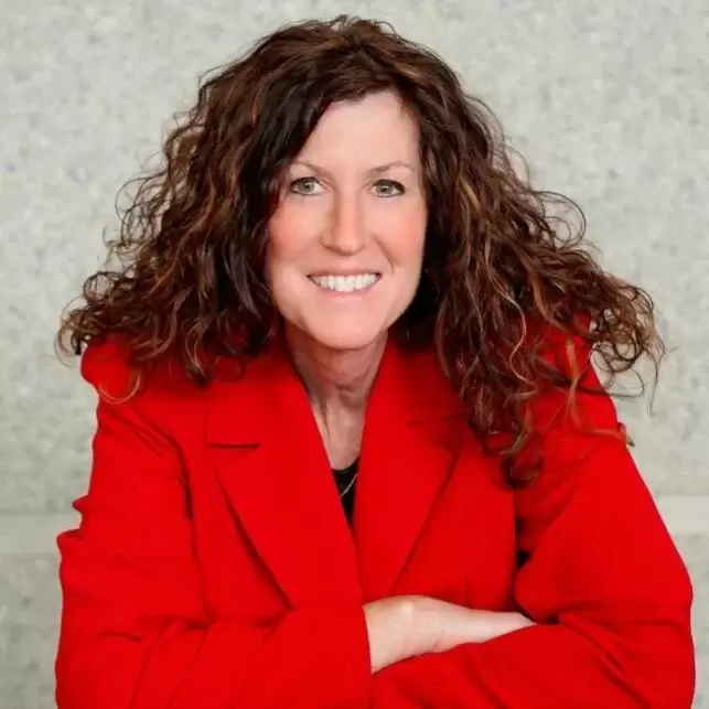 Pinnacle Realty West Photo