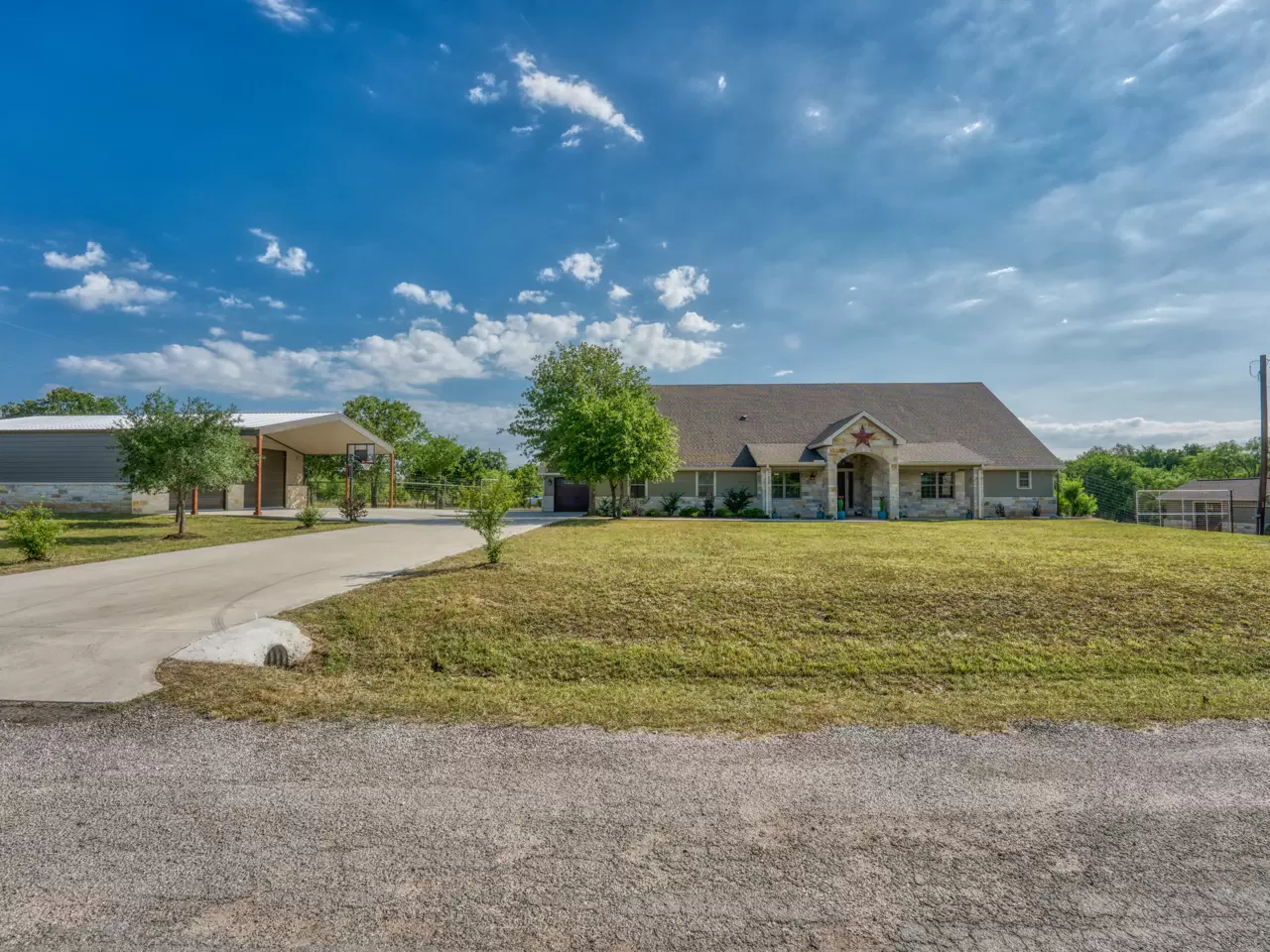 Delz Realty Group Photo